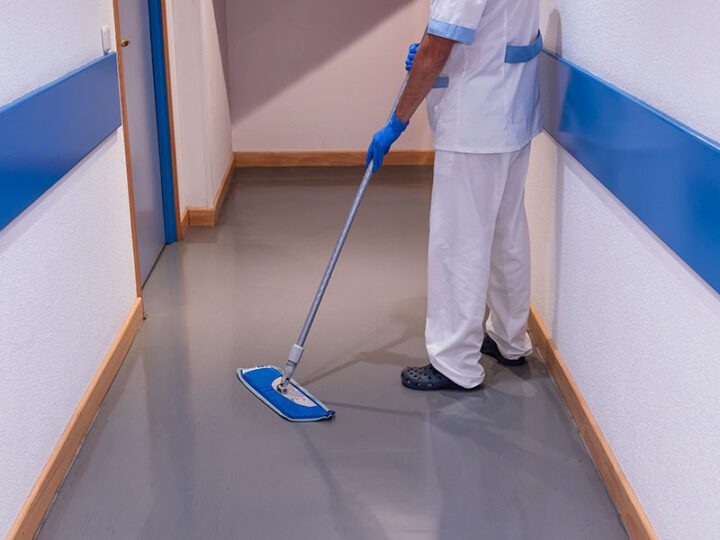 Indoor cleaning service in Kochi team